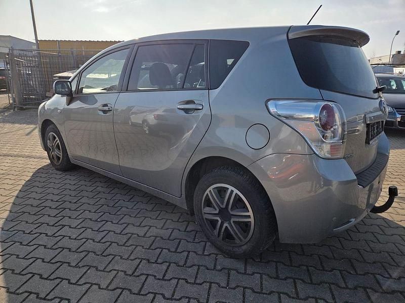 Gebraucht Toyota Verso Travel 126 PS (92 kW) 2012 Van / Kleinbus