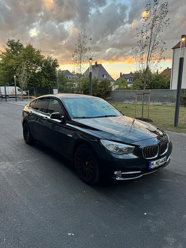 Schwarz Gebraucht 2010 BMW 530 Gran Turismo Limousine | 9.999 € (Fairer Preis) - Bild 1/4