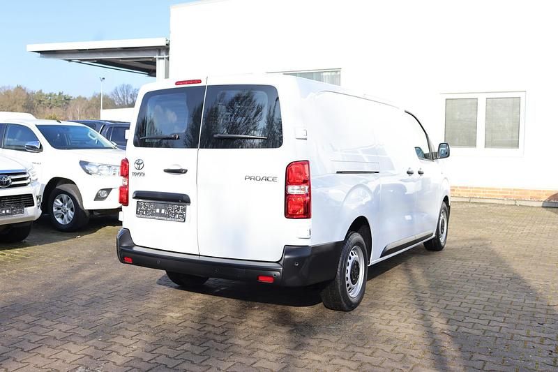 Gebraucht Toyota Proace 144 PS (105 kW) 2023 Van / Kleinbus