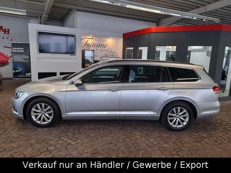 Gebraucht VW Passat Comfortline 150 PS (110 kW) 2018 Silber Kombi