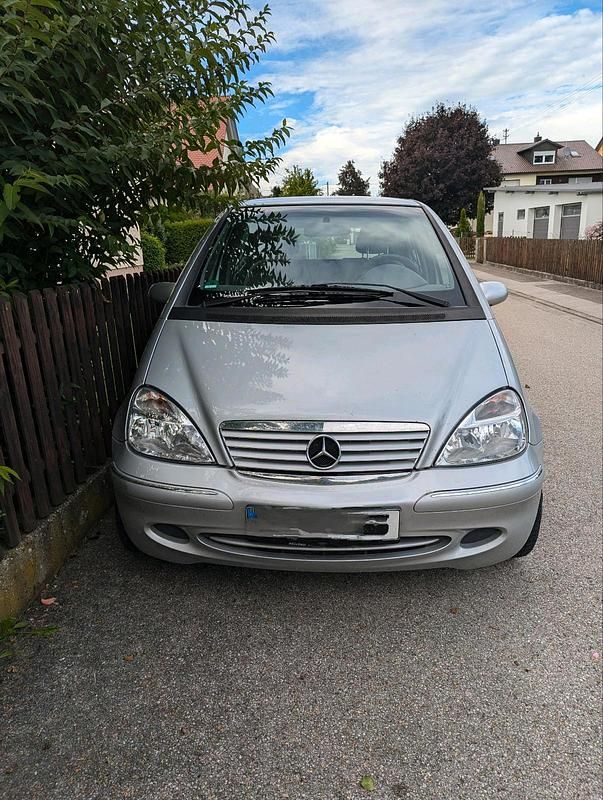 Grau Gebraucht 2002 Mercedes A190 Kleinwagen | 2.000 € (Fairer Preis) - Bild 1/4