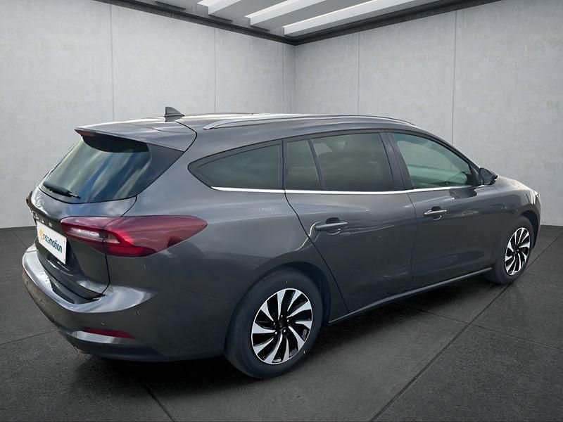 Gebraucht Ford Focus 125 PS (91 kW) 2025 Grau Kombi