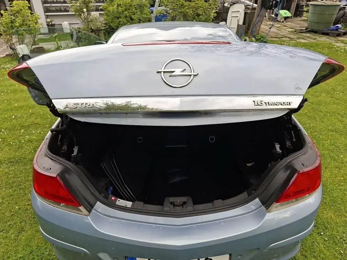 Gebraucht Opel Astra Edition 105 PS (77 kW) 2007 Cabrio