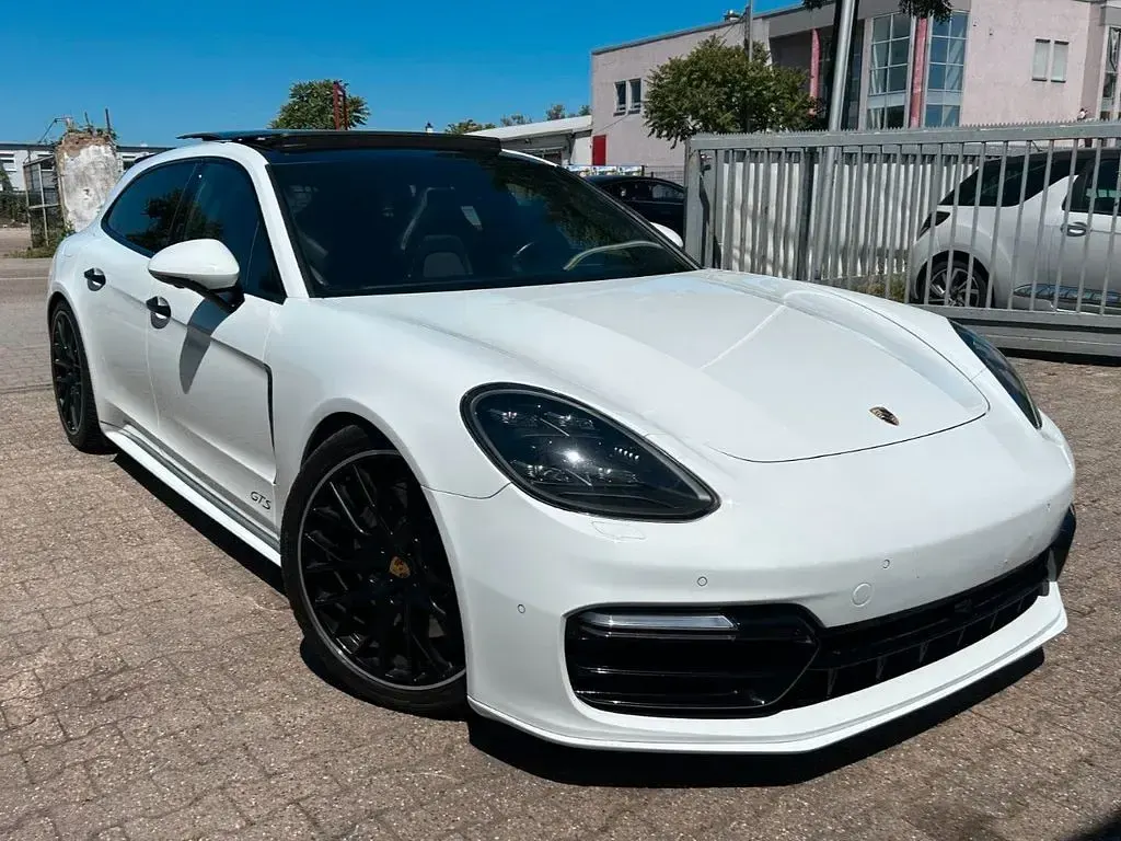Gebraucht Porsche Panamera GTS Sport 460 PS (338 kW) 2019 Weiß Kleinwagen