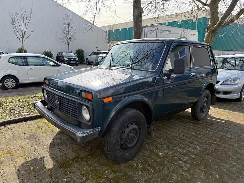 Gebraucht Lada niva 80 PS (58 kW) 2009 Grün SUV
