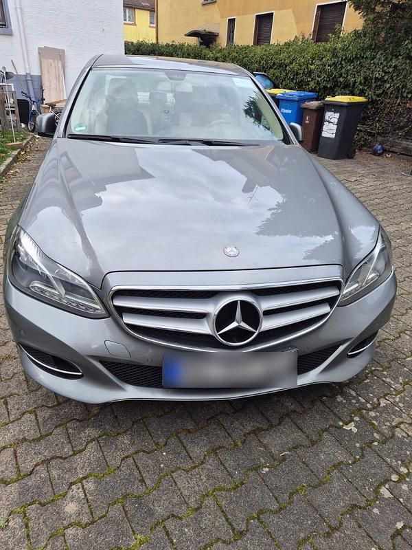 Gebraucht Mercedes E220 170 PS (125 kW) 2014 Silber Limousine