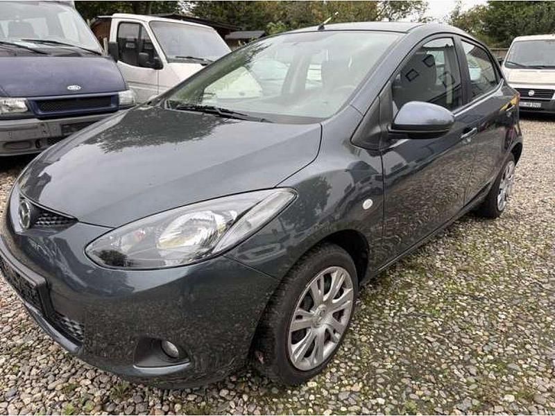 Gebraucht Mazda 2 Center-Line 95 PS (69 kW) 2012 Metropolitan grey Kleinwagen