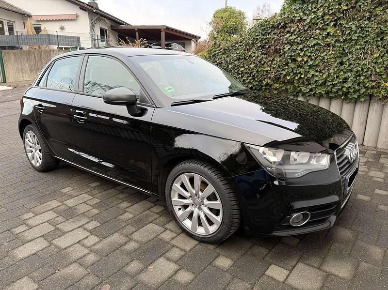 Gebraucht Audi A1 Attraction 86 PS (63 kW) 2013 Schwarz Kleinwagen