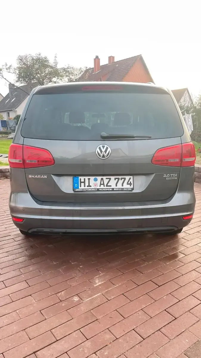 Gebraucht VW Sharan 140 PS (102 kW) 2012 Grau Van / Kleinbus