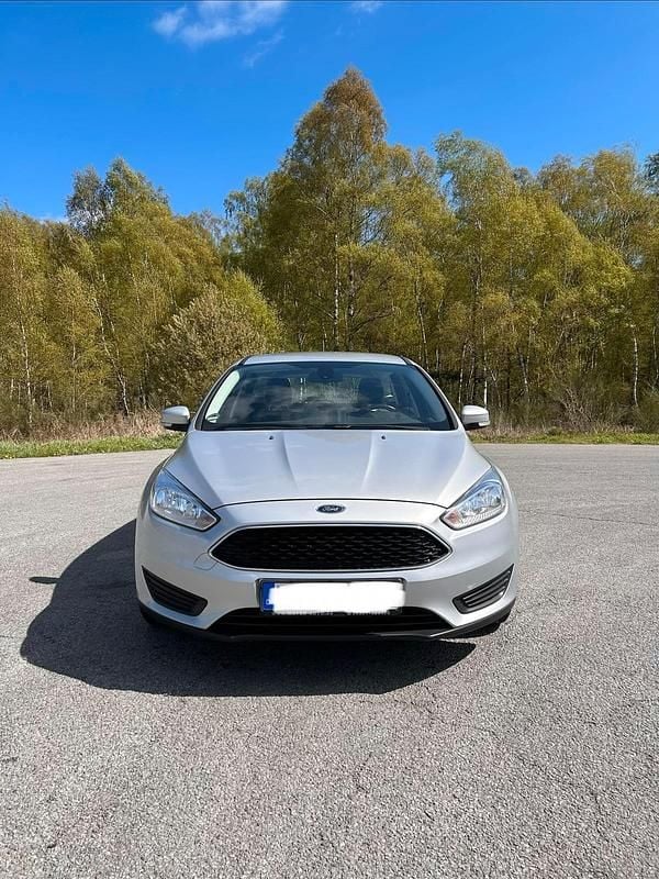 Second-hand Ford Focus 100 CP (73 kW) 2017 Argintiu Break