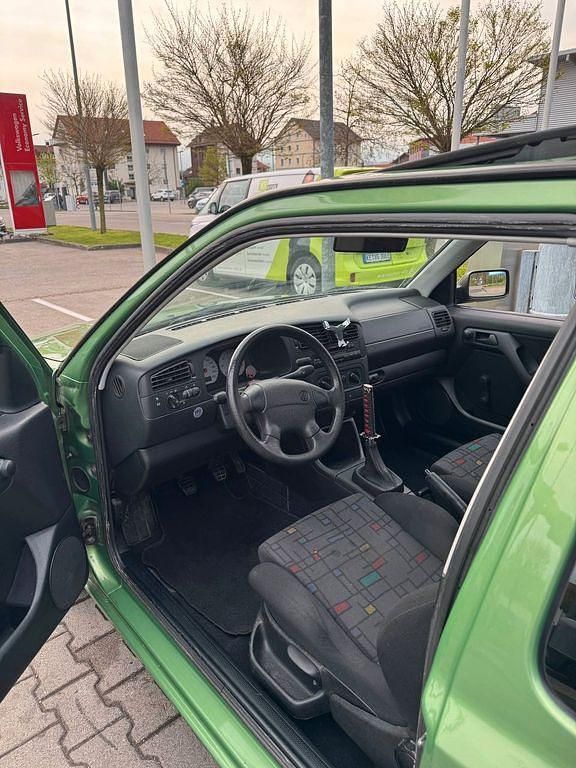 Gebraucht VW Golf III 75 PS (55 kW) 1997 Grün Limousine