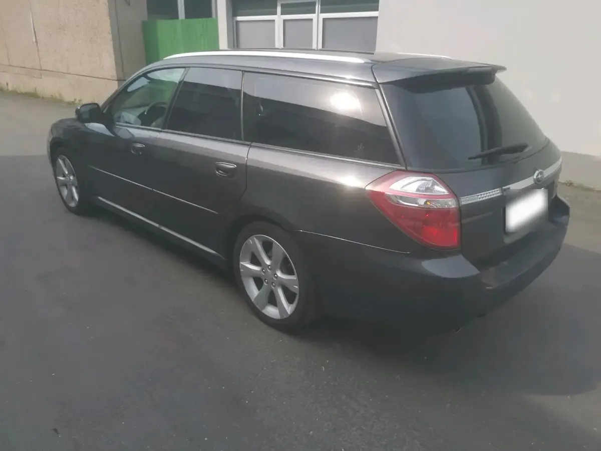 Gebraucht Subaru Legacy 150 PS (110 kW) 2008 Grau Kombi