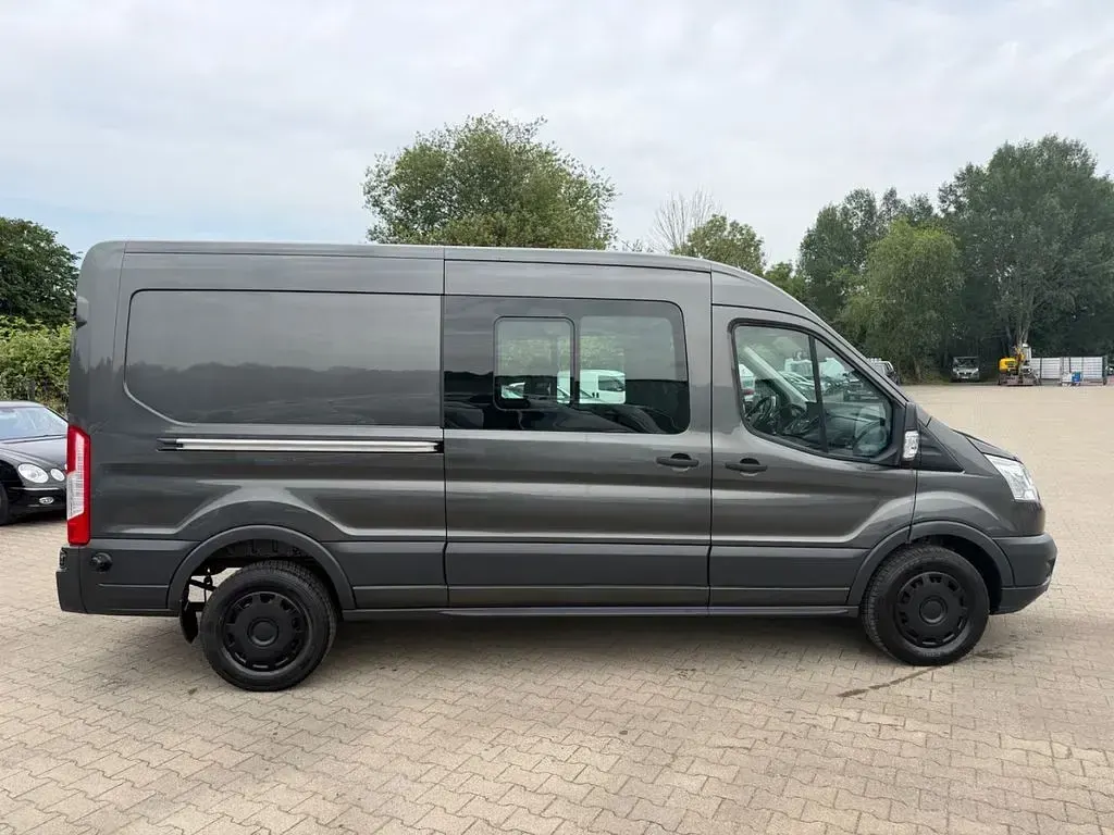 Gebraucht Ford Transit Trend 170 PS (125 kW) 2018 Grau Van / Kleinbus