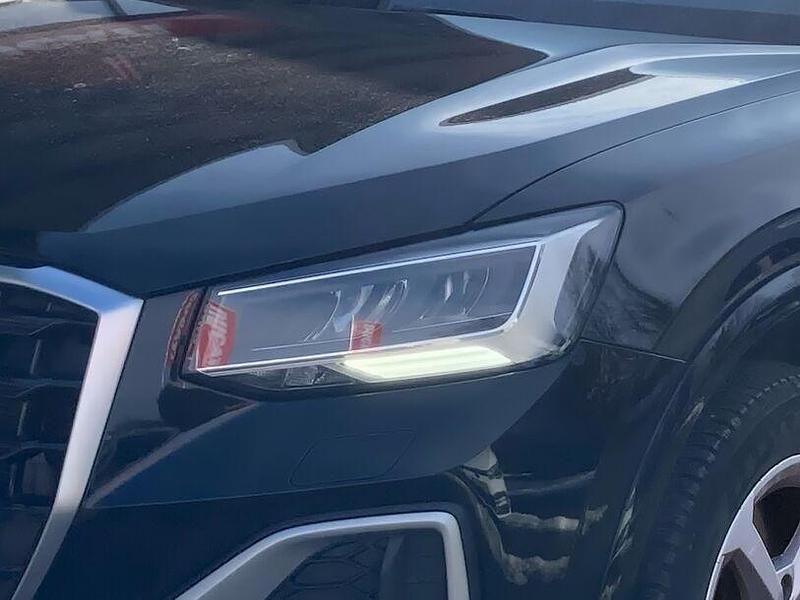 Gebraucht Audi Q2 S-Line 150 PS (110 kW) 2022 Mythosschwarz SUV