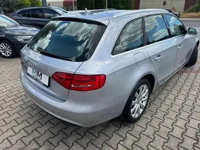 Gebraucht Audi A4 Comfort 190 PS (139 kW) 2015 Florettsilber Kombi