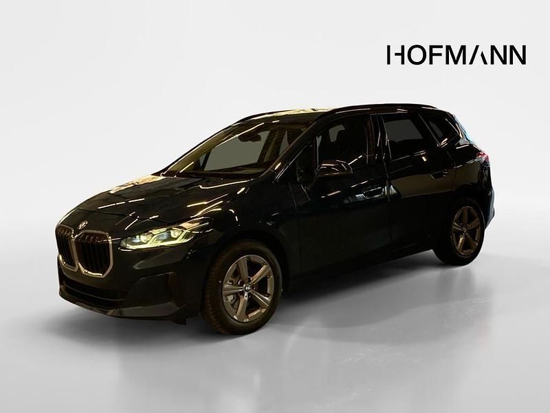 Neu BMW 218 Luxury Line 136 PS (100 kW) 2026 Night dusk blue Kombi