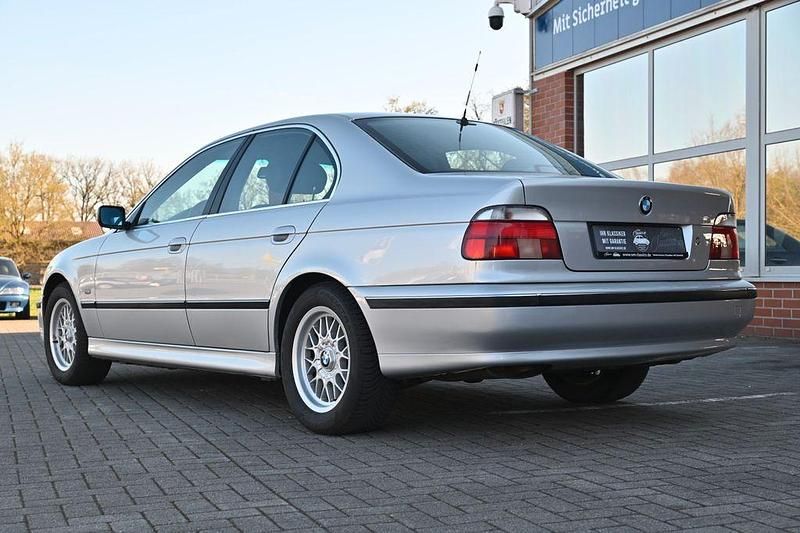 Second-hand BMW 528 193 CP (141 kW) 1999 Argintiu Berlinǎ