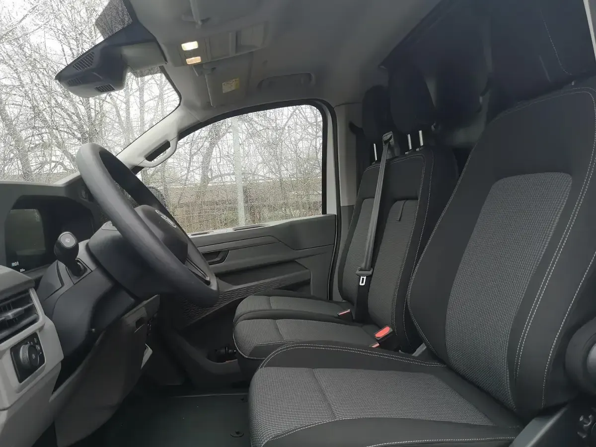 Neu VW T7 100 kW (136 PS) 2026 Light grey metallic Van