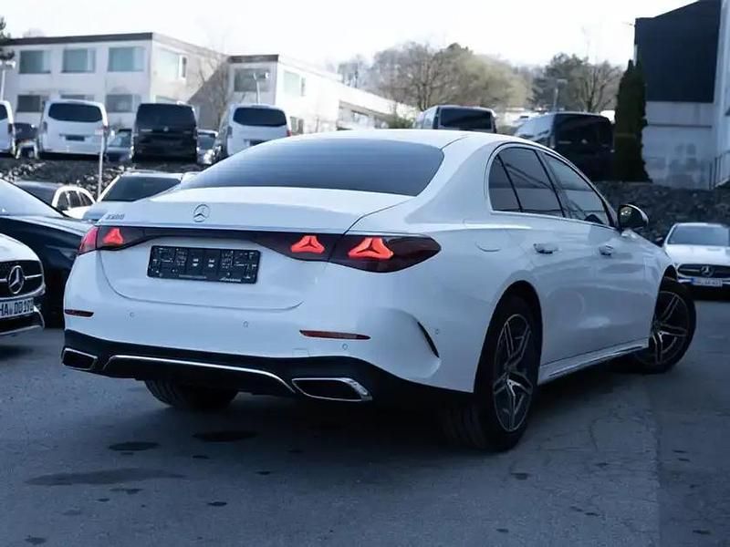 Gebraucht Mercedes E200 AMG 204 PS (150 kW) 2025 Weiss polarweiß Limousine