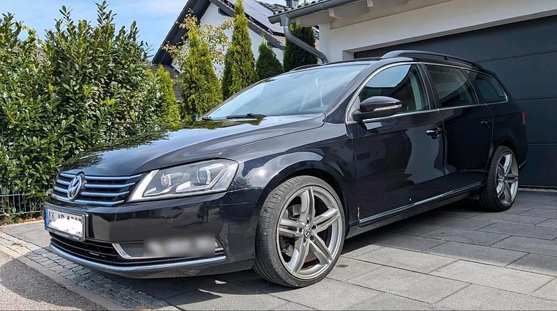 Schwarz Gebraucht 2013 VW Passat Kombi | 6.500 € (Guter Preis) - Bild 1/4