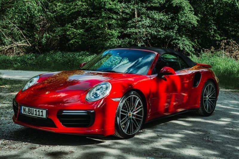Rot Gebraucht 2017 Porsche 991 Cabrio | 142.991 € (Teuer) - Bild 1/4
