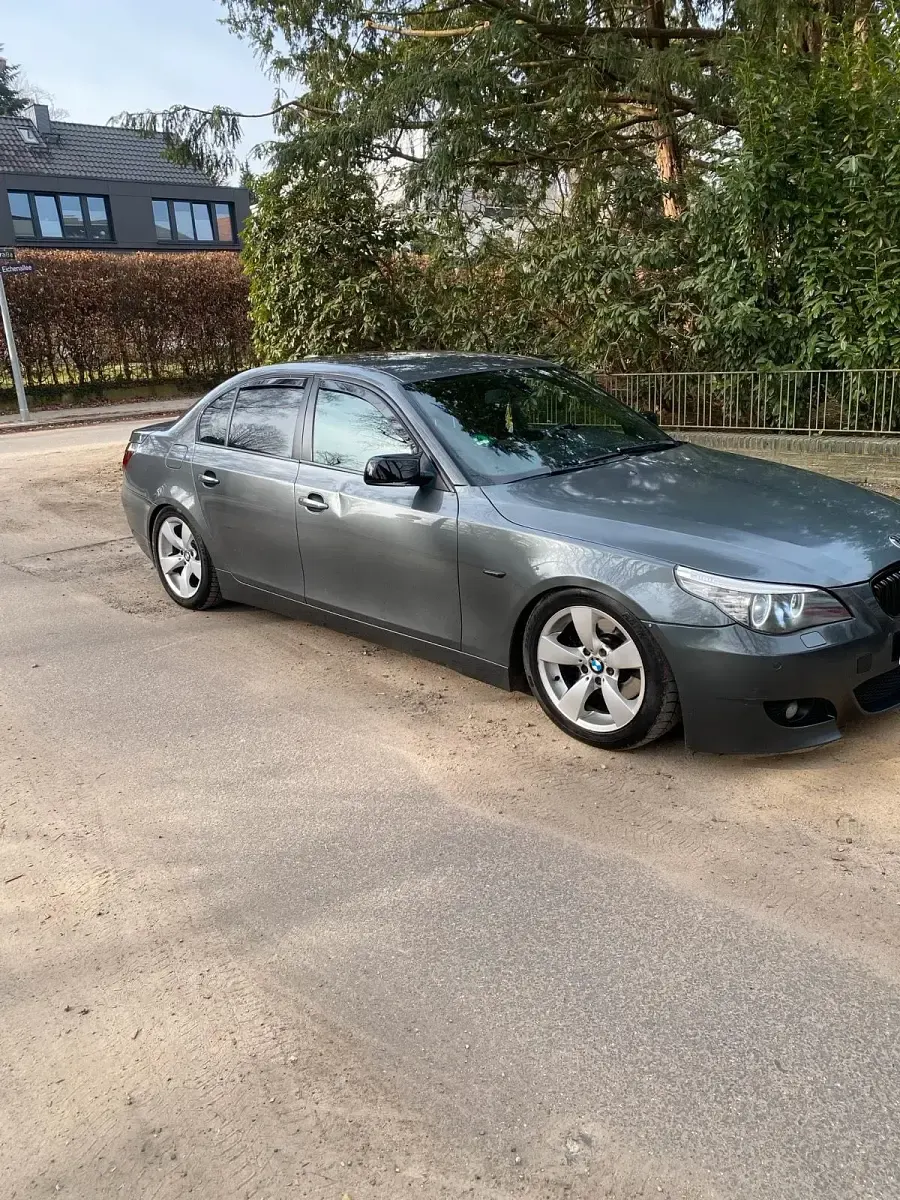 Gebraucht BMW 530 218 PS (160 kW) 2005 Grau Limousine