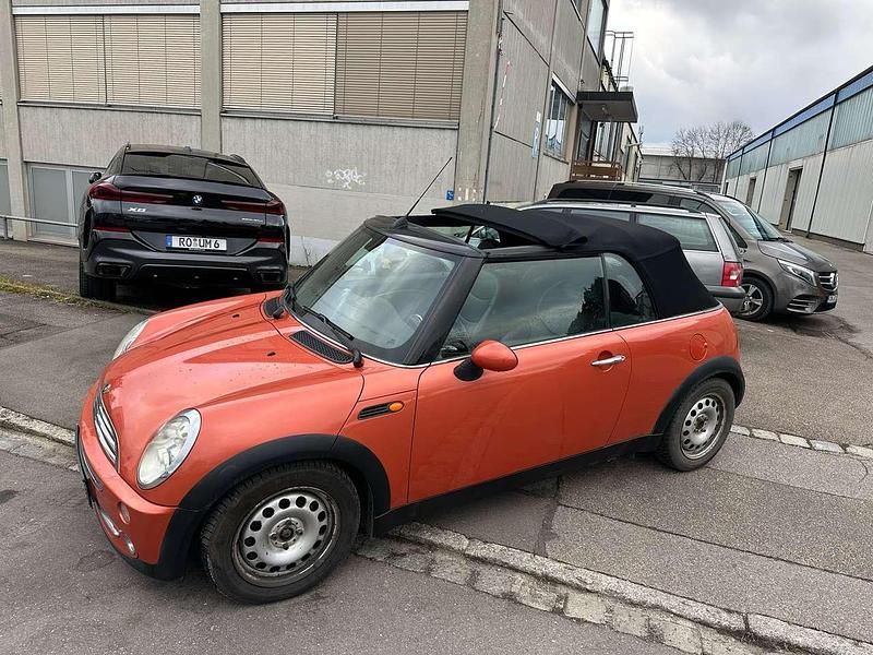 Second-hand Mini Cooper Cabriolet 116 CP (85 kW) 2004 Portocaliu Cabrio
