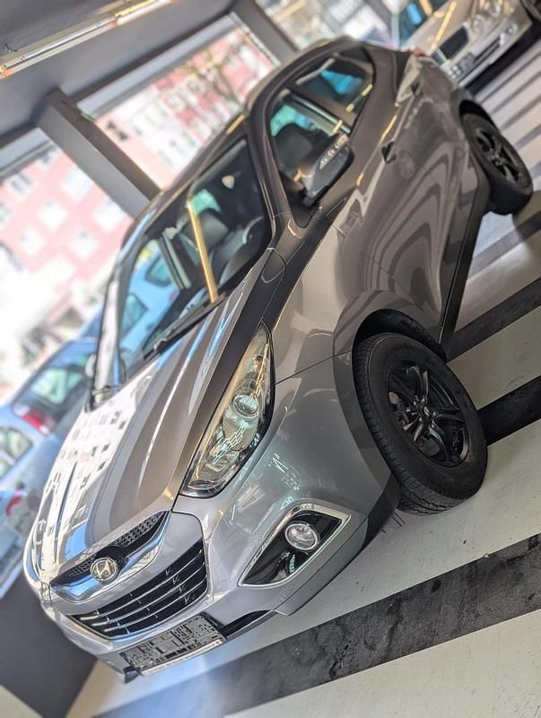 Gebraucht Hyundai ix35 135 PS (99 kW) 2012 Grau SUV