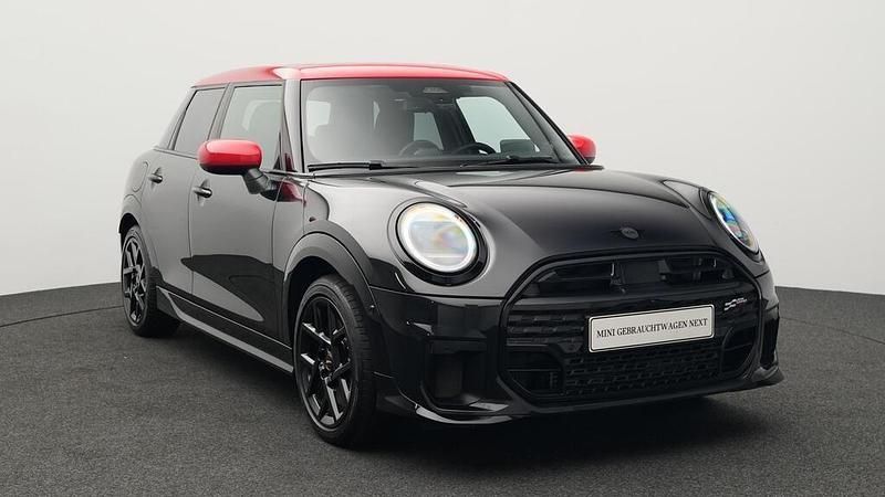 Używany Mini Cooper 156 KM (114 kW) 2024 Czarny Hatchback
