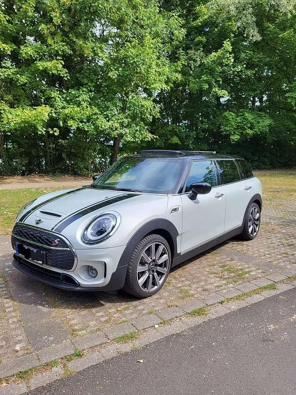 Grau Gebraucht 2022 Mini Cooper S Clubman Kombi | 33.000 € (Etwas zu teuer) - Bild 1/4