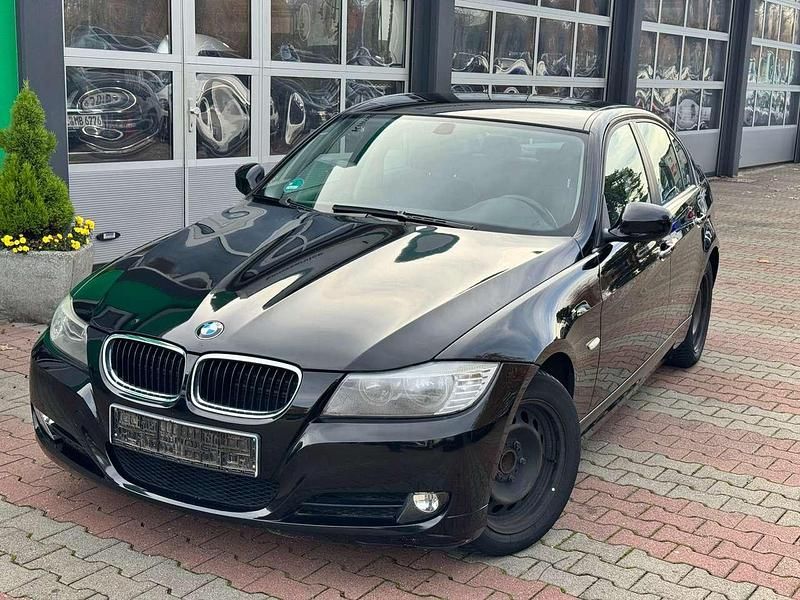 Gebraucht BMW 318 143 PS (105 kW) 2008 Schwarz ii Limousine