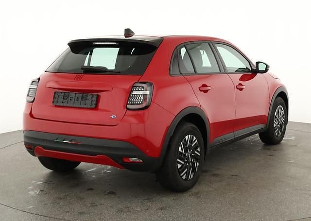 Kings rot metallic kings rot metallic Gebraucht 2023 Fiat 600E Red SUV | 23.011 € (Fairer Preis) - Bild 1/4