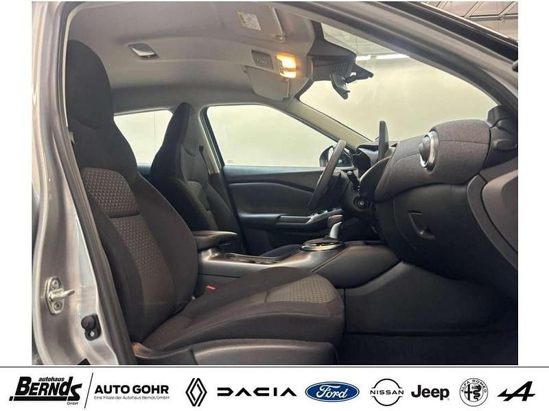 Gebraucht Nissan Juke Acenta 114 PS (83 kW) 2024 Silver metallic (ky0g) SUV