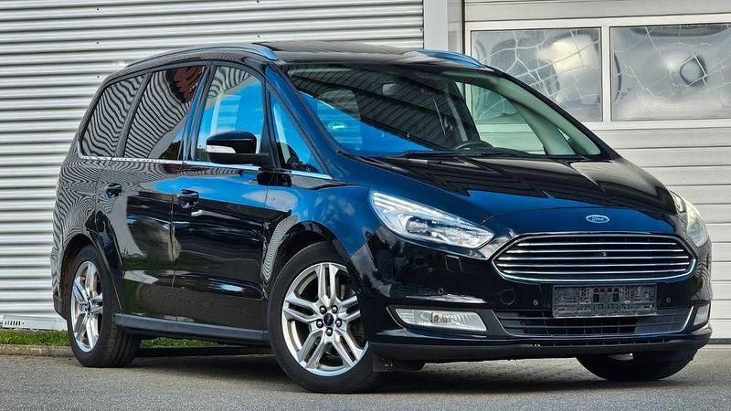 Schwarz Gebraucht 2016 Ford Galaxy Titanium Van / Kleinbus | 9.980 € (Etwas zu teuer) - Bild 1/4