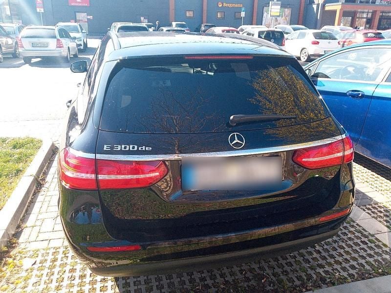 Gebraucht Mercedes E300 306 PS (225 kW) 2020 Schwarz Kombi