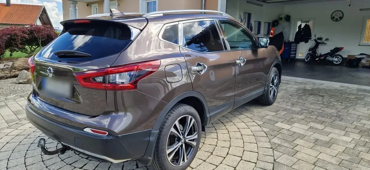 Gebraucht Nissan Qashqai N-Connecta 159 PS (116 kW) 2018 Braun SUV