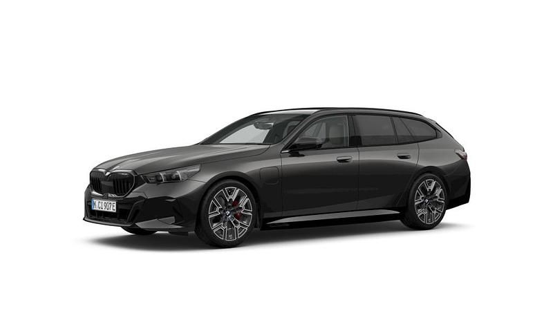 Gebraucht 2024 BMW 530 Comfort Edition Kombi | 69.539 € - Bild 1/2