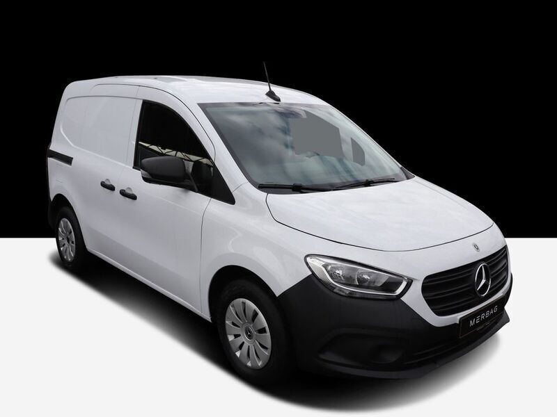 Weiß Gebraucht 2023 Mercedes Citan 110 Van / Kleinbus | 22.900 € (Fairer Preis) - Bild 1/4