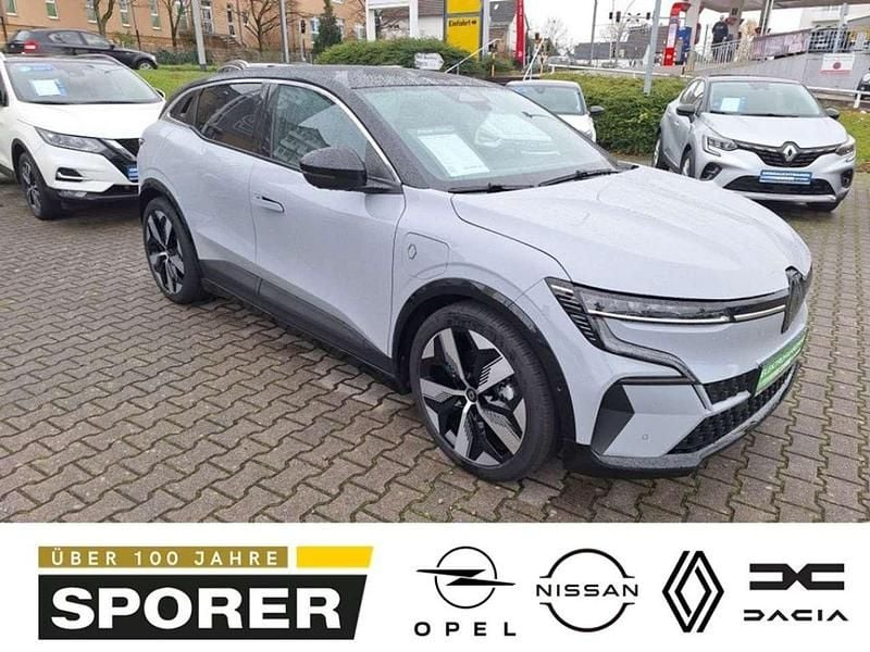 Grau (rafalgrau metallic) Gebraucht 2022 Renault Megane E-Tech Techno Limousine | 29.450 € (Teuer) - Bild 1/4