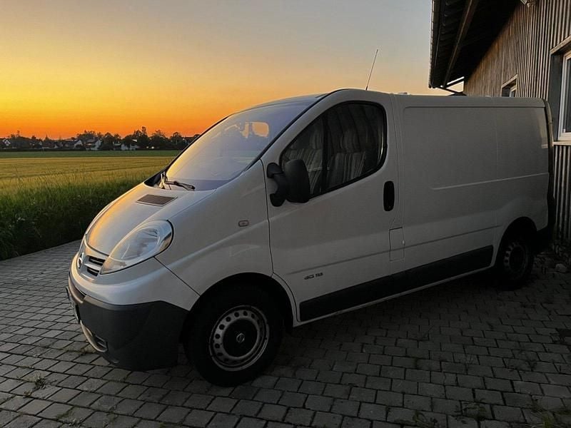 Weiß Gebraucht 2013 Nissan Primastar Van / Kleinbus | 9.900 € - Bild 1/4