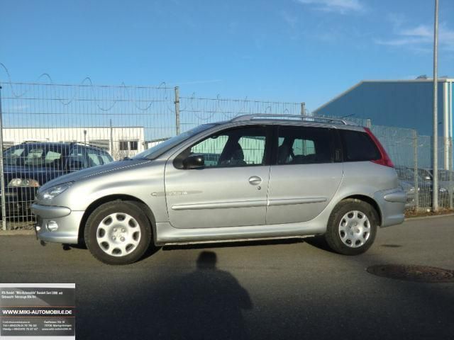 Grau metallic Gebraucht 2004 Peugeot 206 Quiksilver Kombi | 1.789 € (Fairer Preis) - Bild 1/4