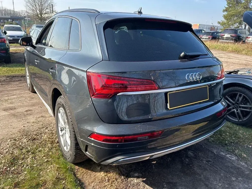 Gebraucht Audi Q5 Sport 163 PS (119 kW) 2023 Manhattangrau SUV