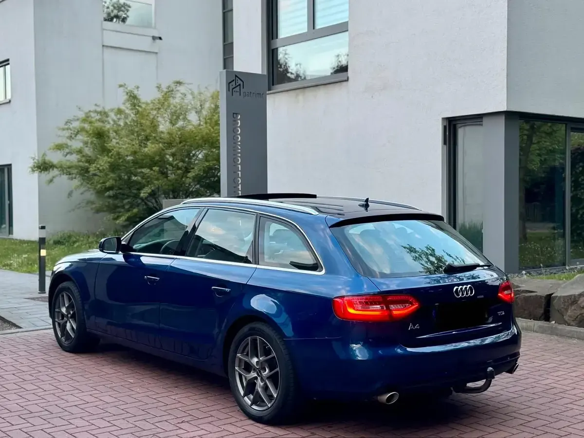 Gebraucht Audi A4 204 PS (150 kW) 2013 Blau Kombi