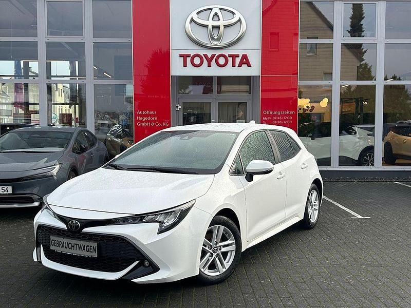 Weiß Gebraucht 2020 Toyota Corolla Business Edition Limousine | 15.900 € (Guter Preis) - Bild 1/4