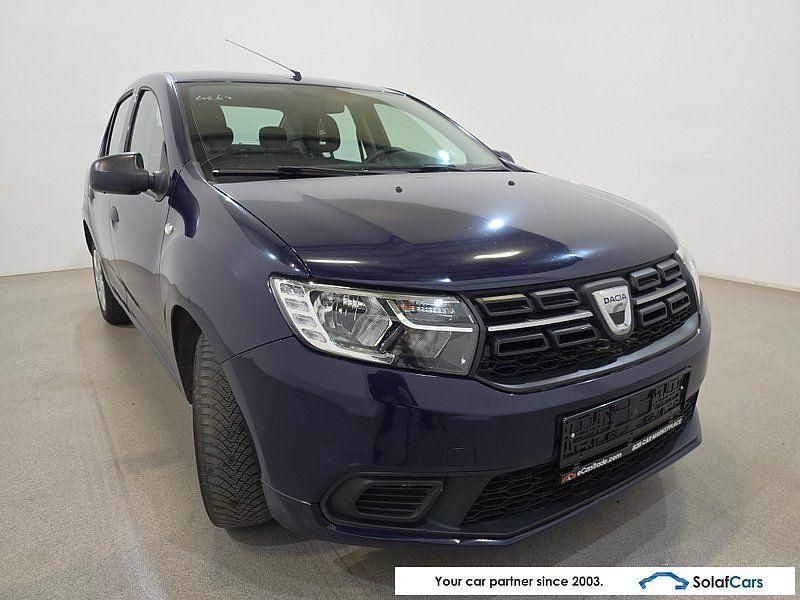 Używany Dacia Logan Ambiance 73 KM (53 kW) 2017 Niebieski Sedan/Limuzyna
