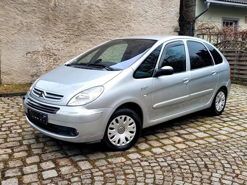 Grau Gebraucht 2008 Citroën Grand C4 Picasso Van / Kleinbus | 1.900 € (Guter Preis) - Bild 1/4
