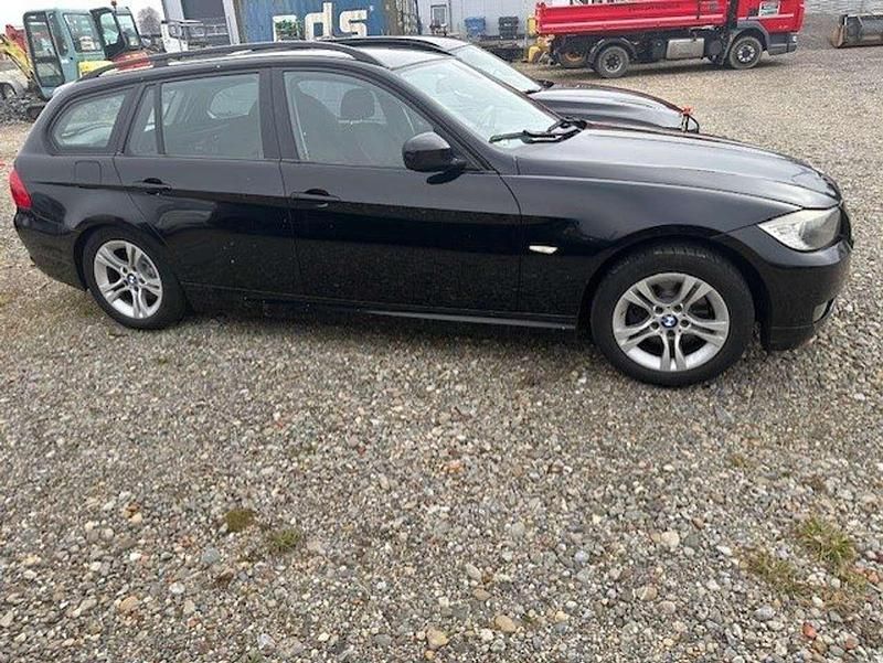 Gebraucht BMW 318 143 PS (105 kW) 2009 Schwarz ii Kombi