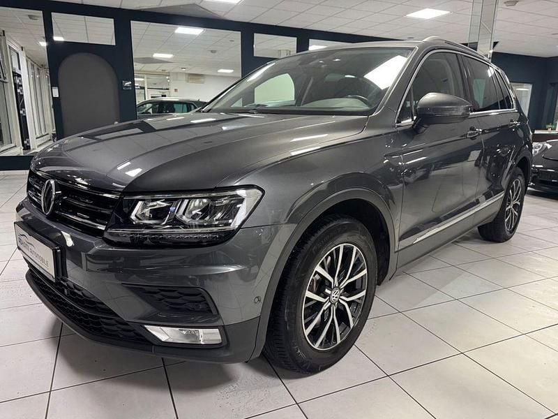Silber Gebraucht 2017 VW Tiguan SUV | 16.897 € (Superpreis) - Bild 1/4