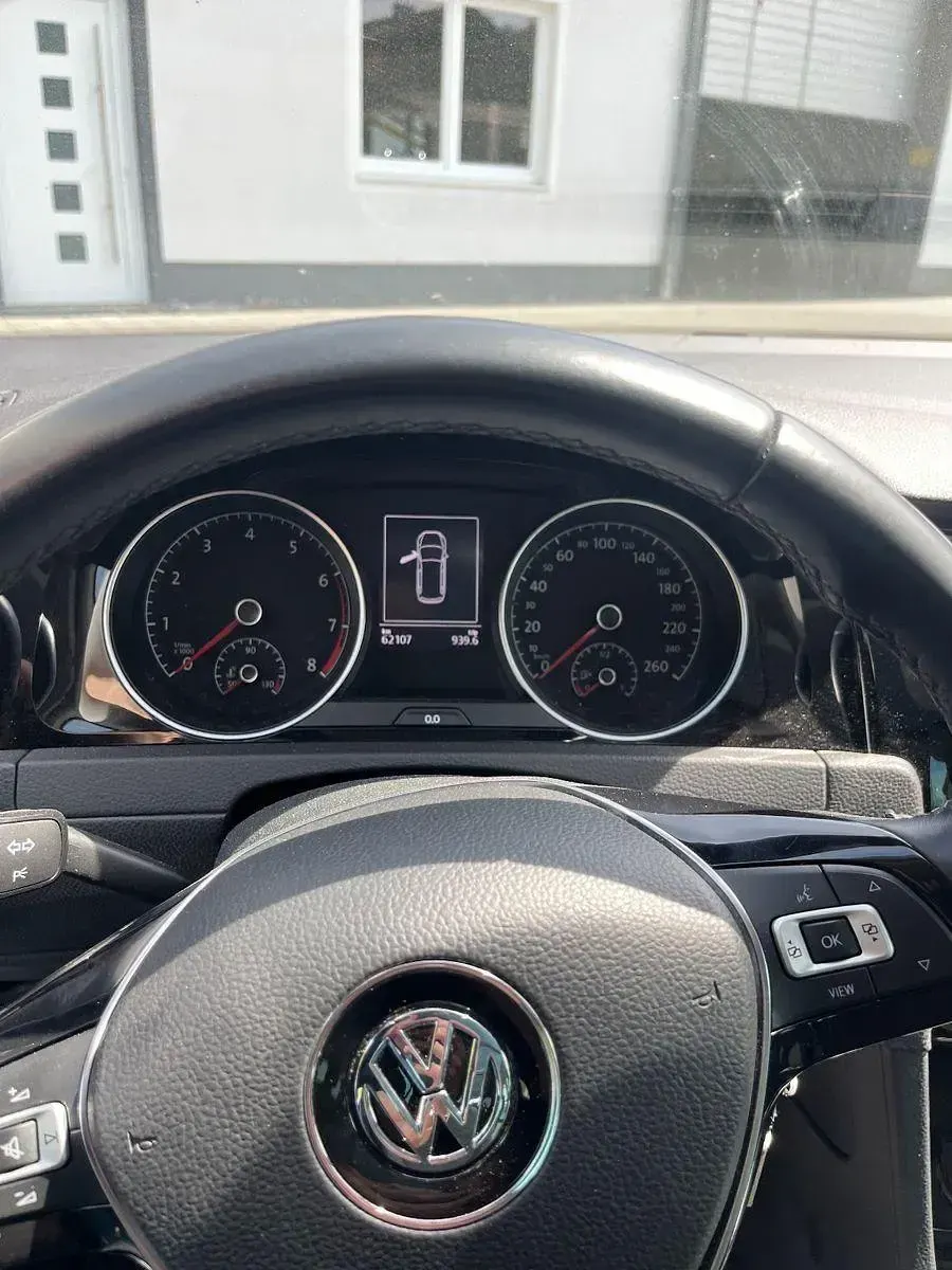 Używany VW Golf VII Join 116 KM (85 kW) 2018 Biały Kombi