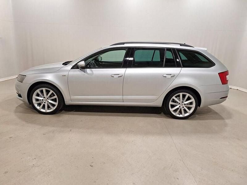 Gebraucht Skoda Octavia Soleil 150 PS (110 kW) 2020 Silber Kombi
